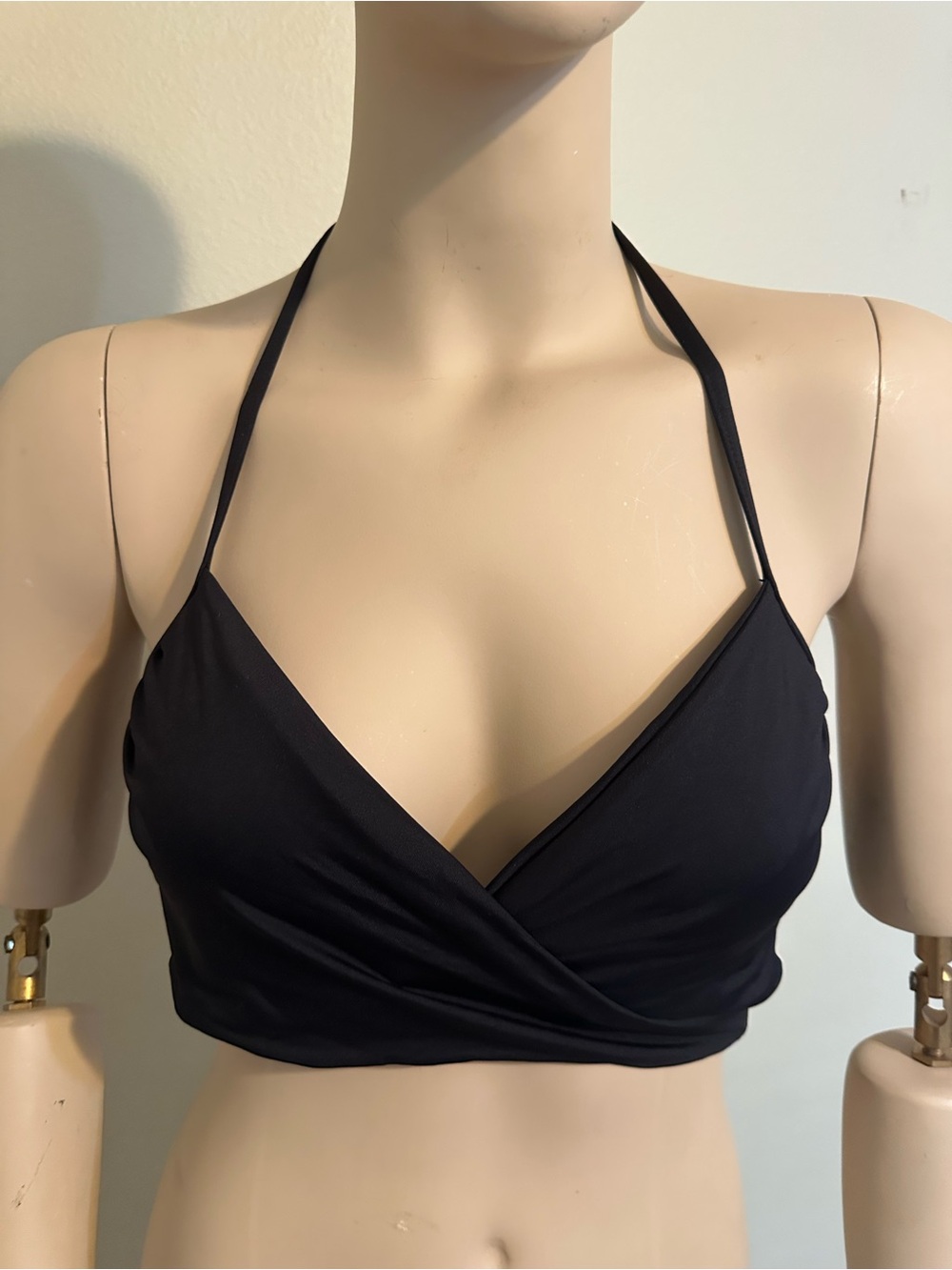 Carmen Marc Valvo 3-Way Convertible Bikini Top S Black Halter Underwire Multiway